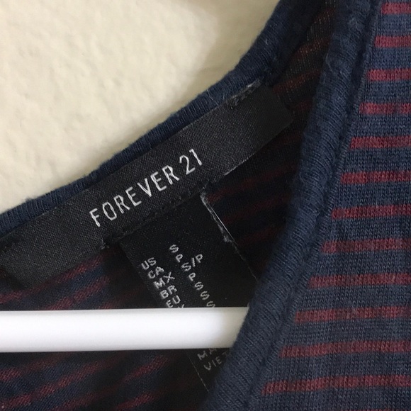 FOREVER 21 - Picture 2 of 3